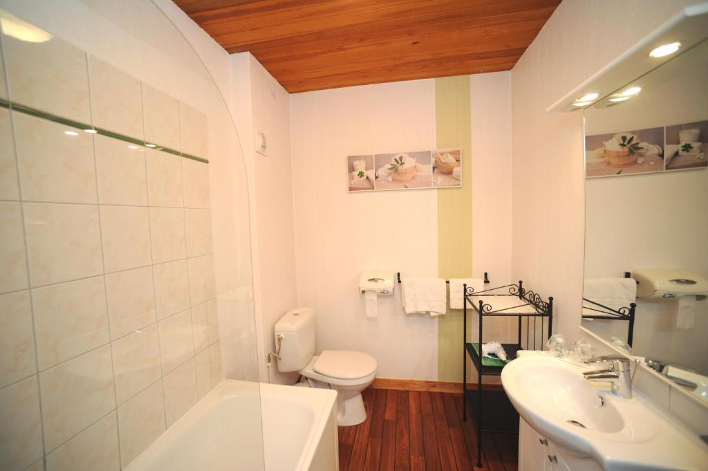Logis Hôtel Fontaine Morlaix Quarto foto