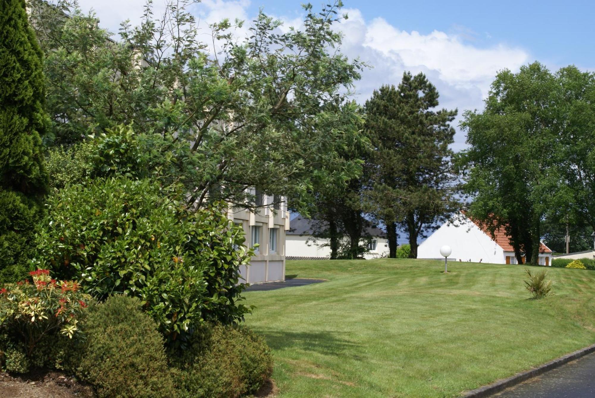 Logis Hôtel Fontaine Morlaix Exterior foto